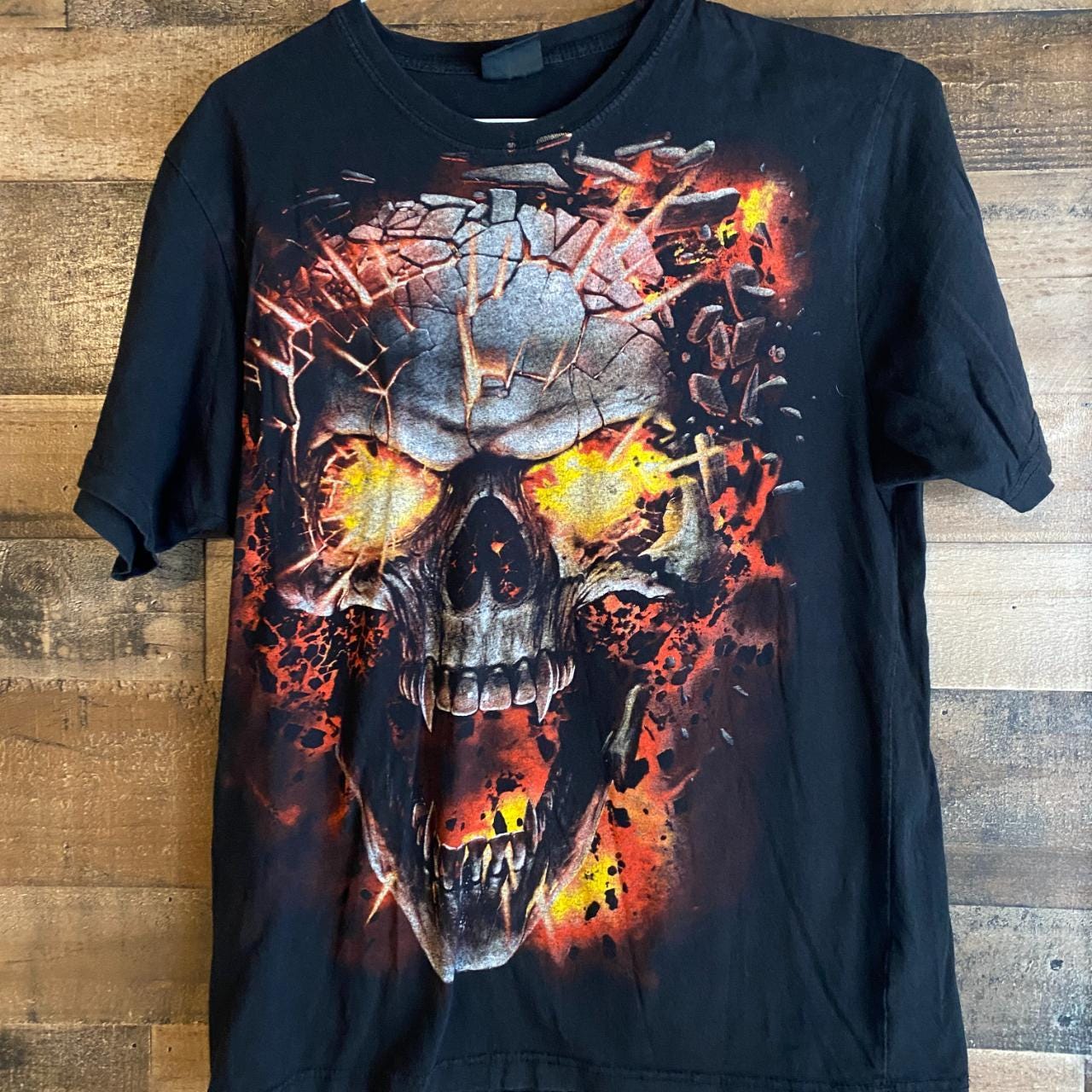 Spiral Direct T-shirt Adult Large Vintage 90s Y2K Skull Flames 