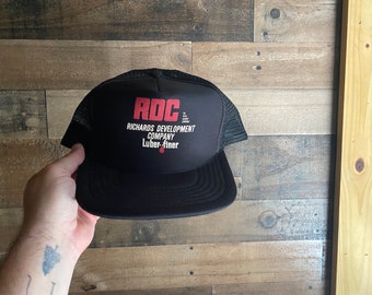 RDC Richards Snapback-Hut, Seilkappe, Schaum vorne Luber Finer 3D Puff Print Herren Erwachsene Trucker Entwicklung Firma anpassen-A-Größe