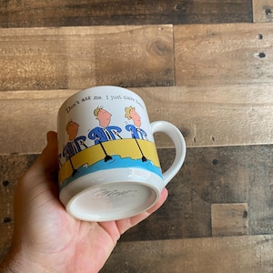 Fragen Sie mich nicht, ich bin nur hier Sklave Becher Kaffeetasse Reihenboot Arbeit Mitarbeiter trinken Carlton Karten Vtg True