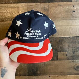 Lisa&#39;s Antique Malls Snapback Hat Cap USA Flag Divernon Illinois America Adult Mens Dad Nissin Vtg