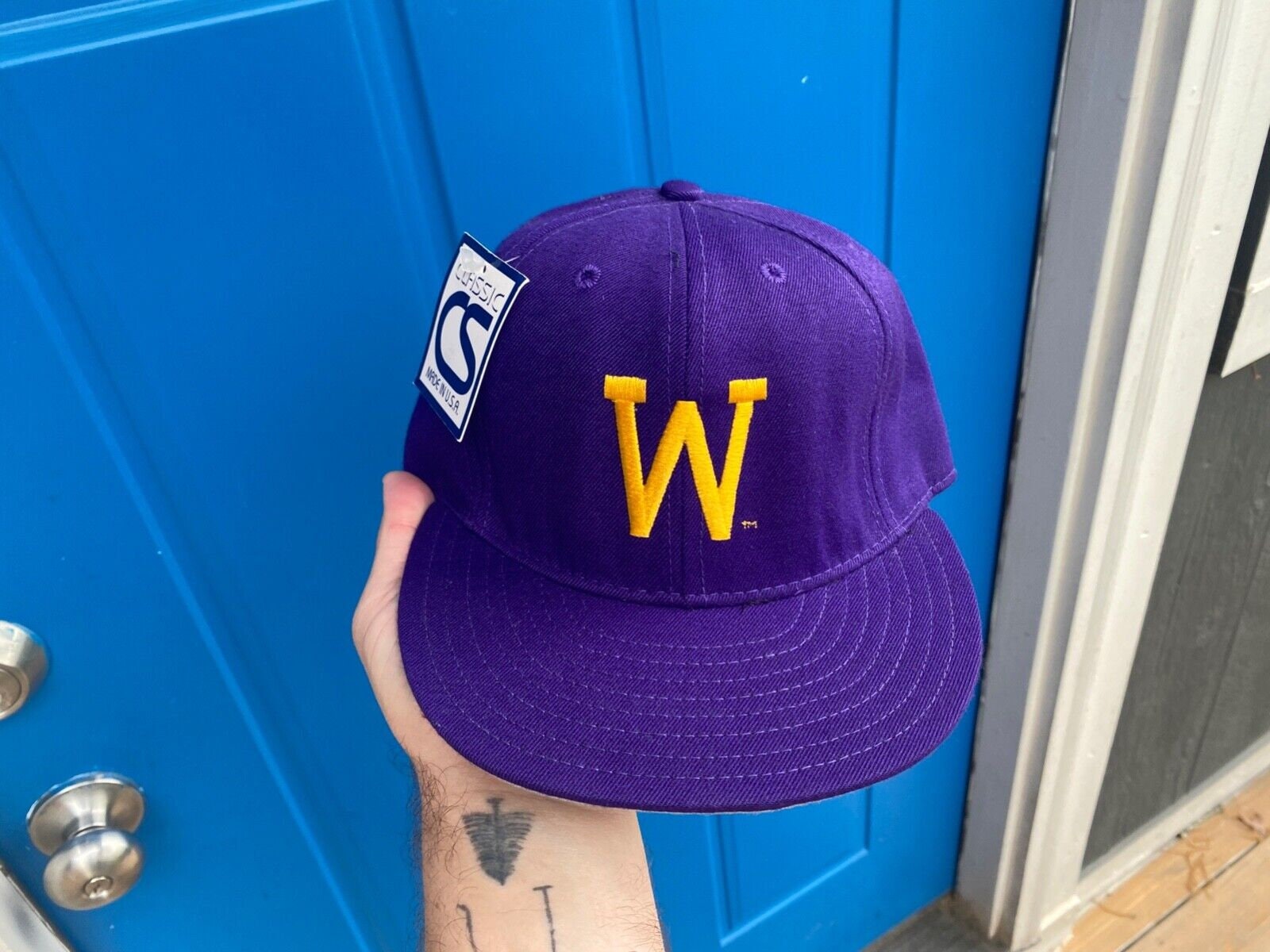 Washington Huskies Fitted Hat NEW Deadstock SZ 6 5/8 Adult USA -  Sweden