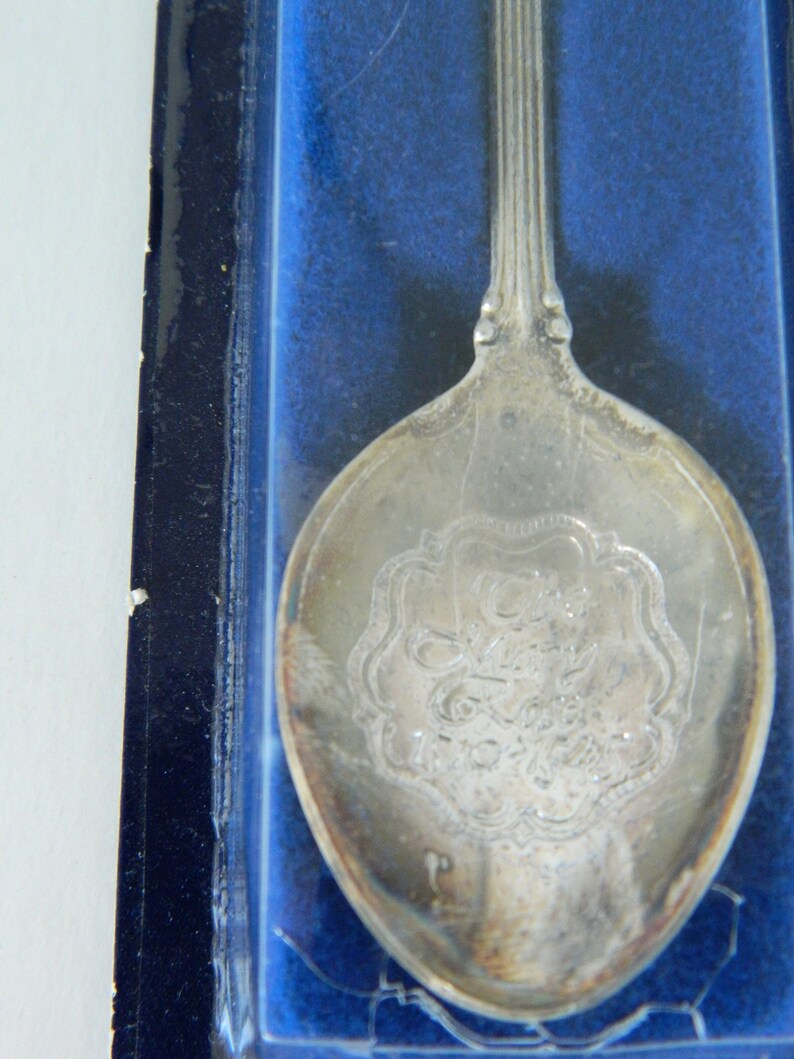 Exquisite Collectors Spoons,vintage Silver Plated Spoons, Collectors