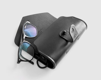 Black Leather glasses case - Handmade in Full grain vegetable tanned Leather - Gift for him or her