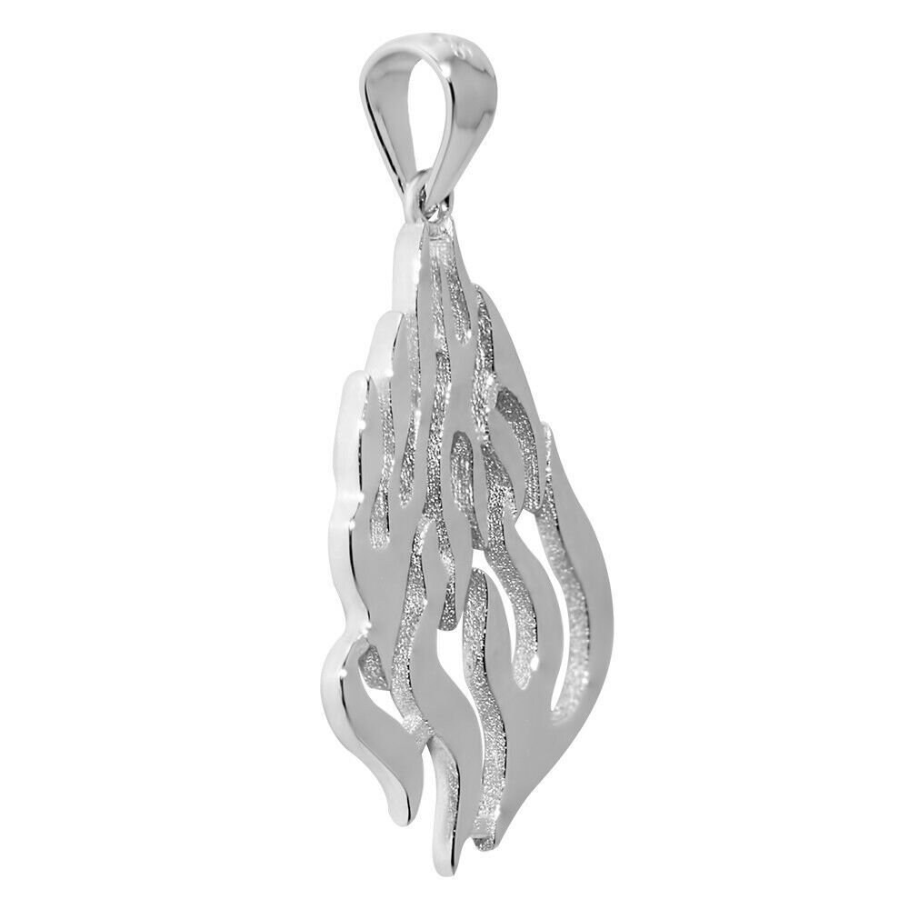 Un ensemble de 3 pendentifs religieux monture en argent, 2