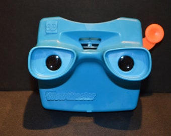 Model L Blue Fisher Price View Master - with disc advance lever