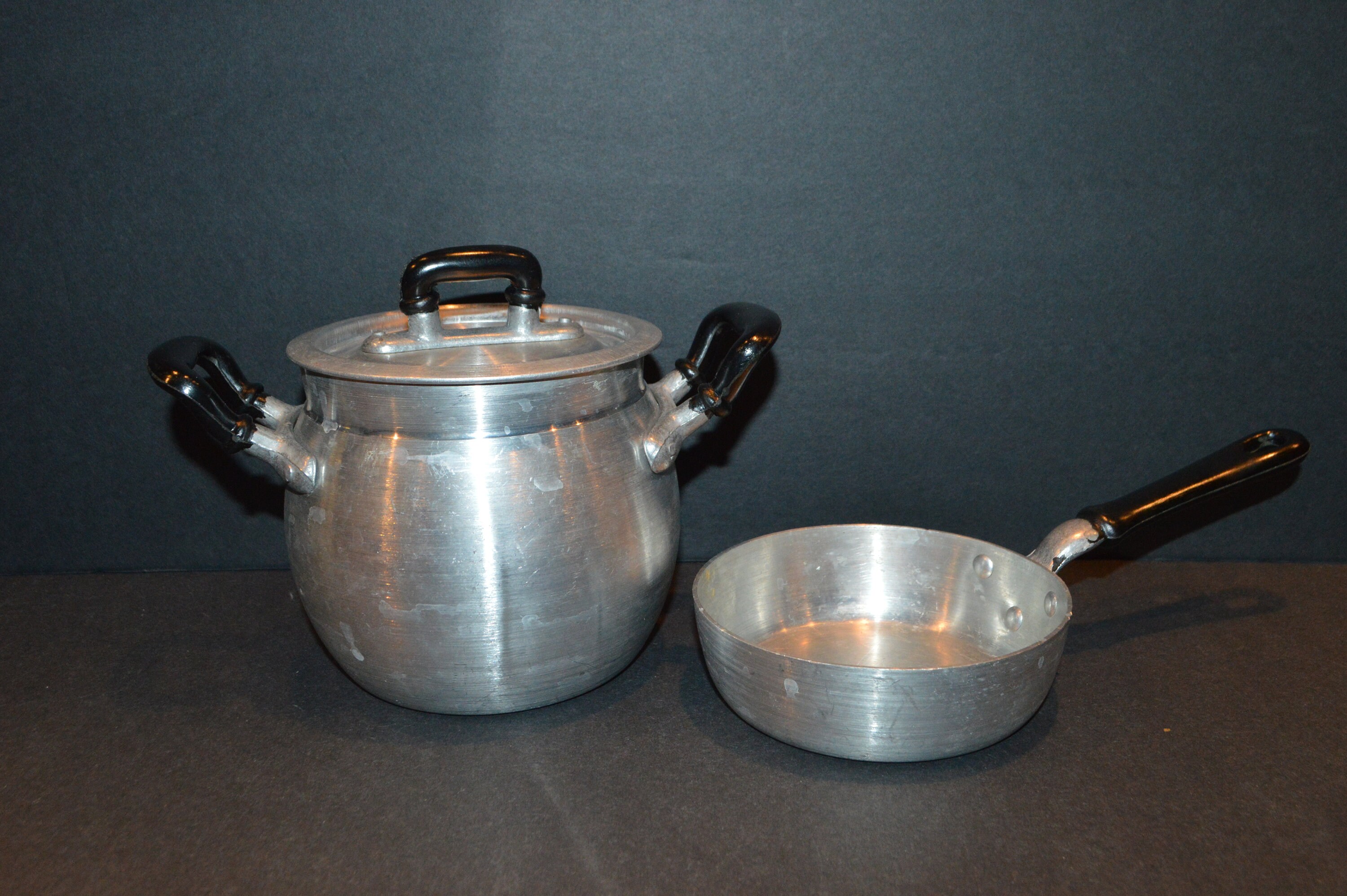 Pots and pans set – A Vintage Childhood
