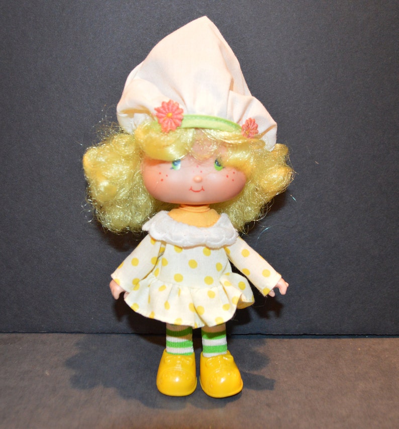vintage doll head vases