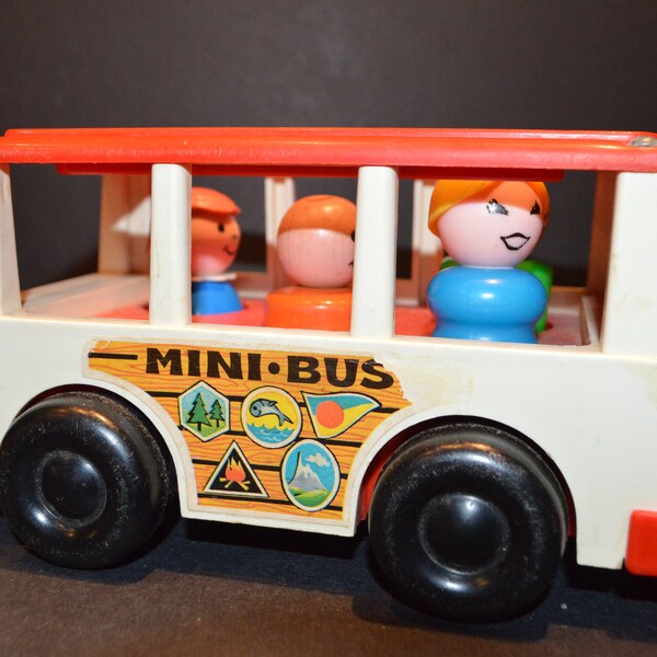 Fisher Price Mini Bus with Four Little People