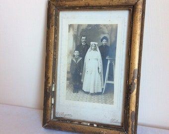 Antique family photo, a French black and white communion picture