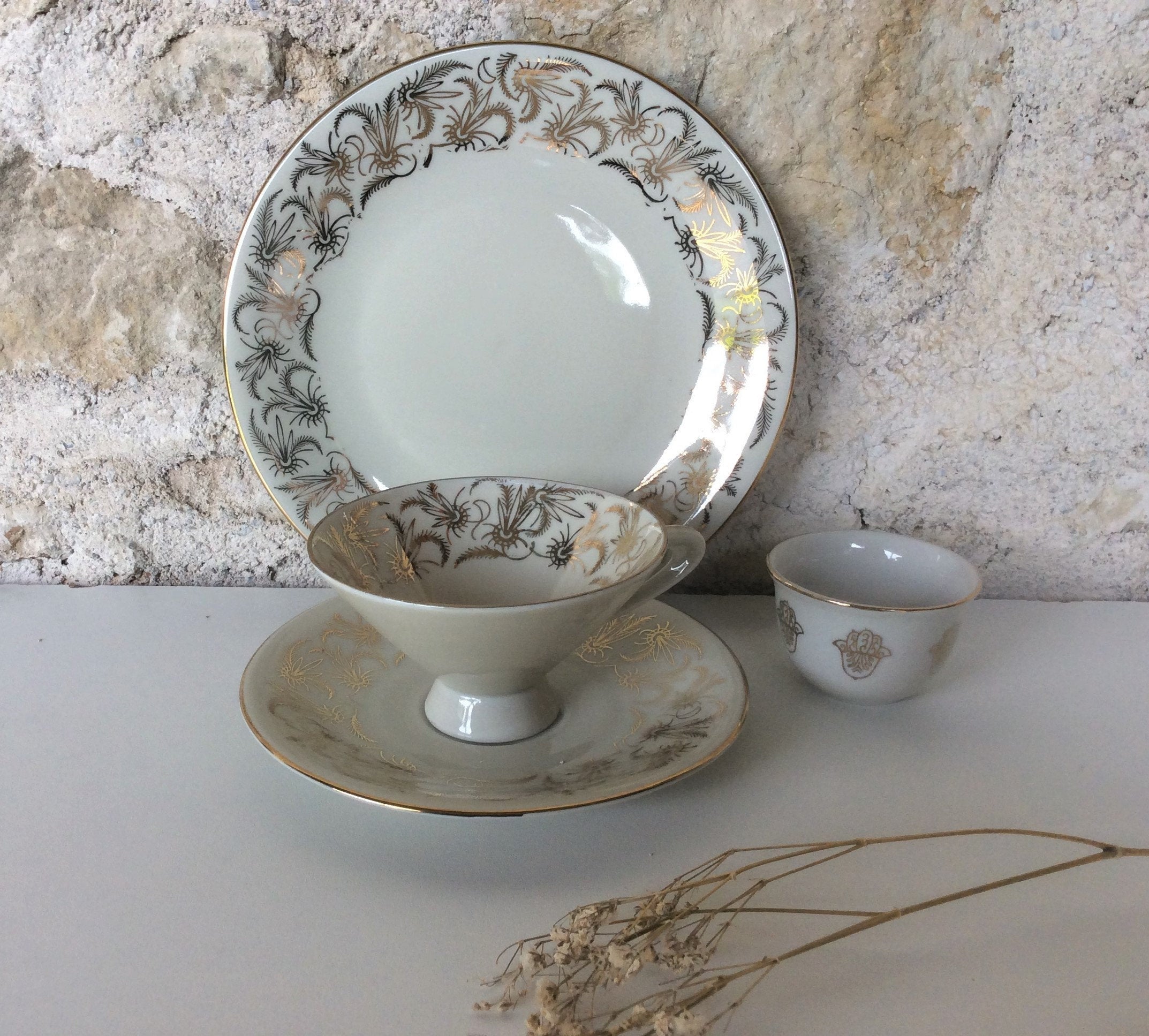 Thé en Porcelaine Vintage Pour Un, Une Tasse, Soucoupe et Assiette