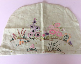 Vintage hand embroidered Irish linen tea pot cosy cover