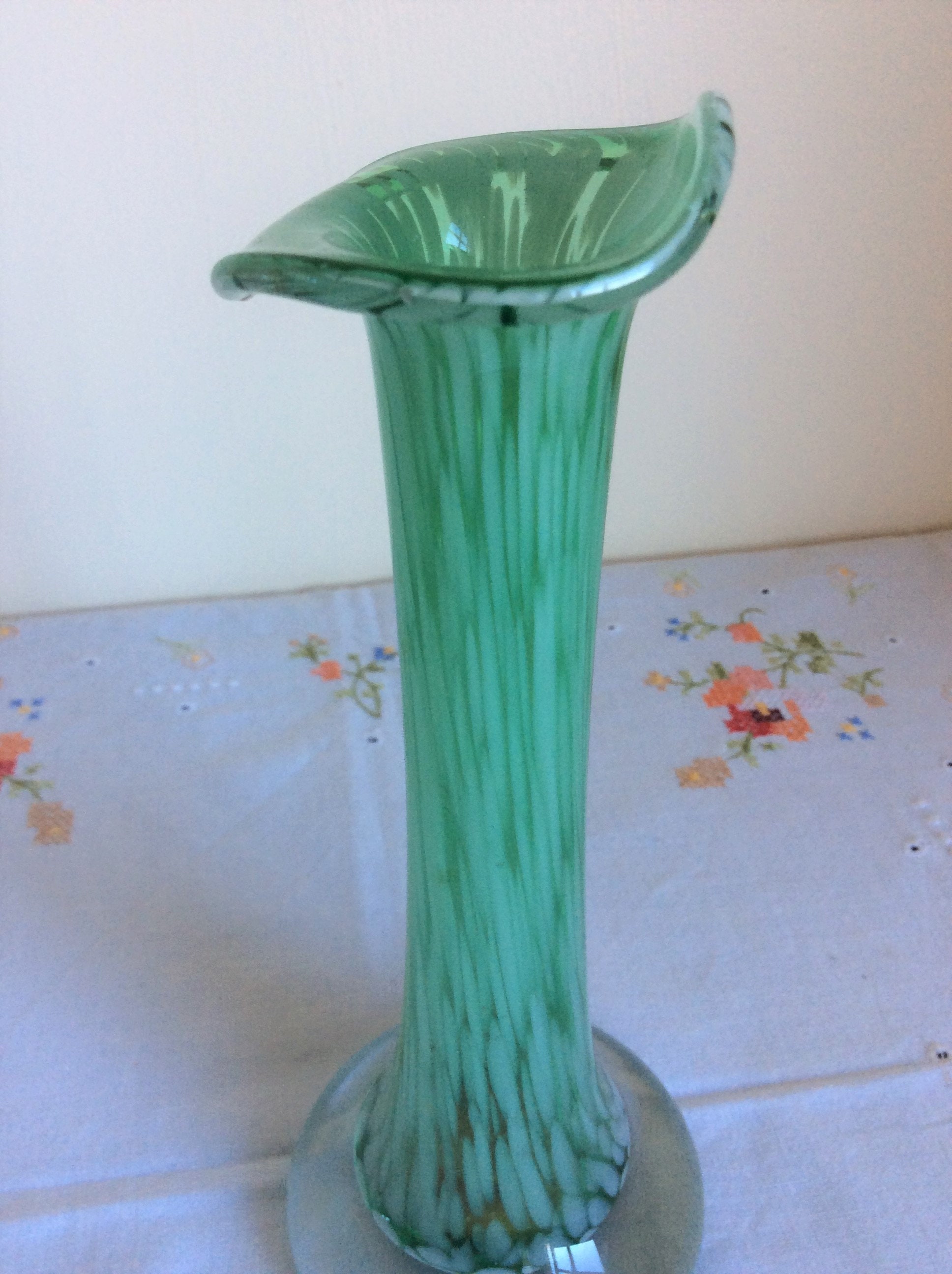 Français Vase Bourgeon, Un Vintage en Verre d'art Vert Clichy Soufflé à La Main