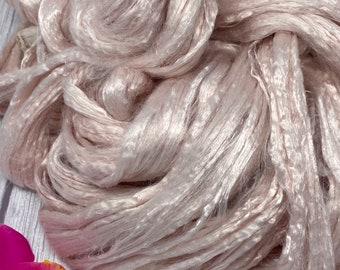 Avocado Dyed Rose Fiber, Naturally Dyed Pale Pink Fiber for Spinning ...