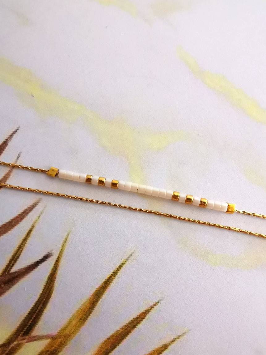 Collier de coquillages en nacre fait main : chaîne en or 14 carats