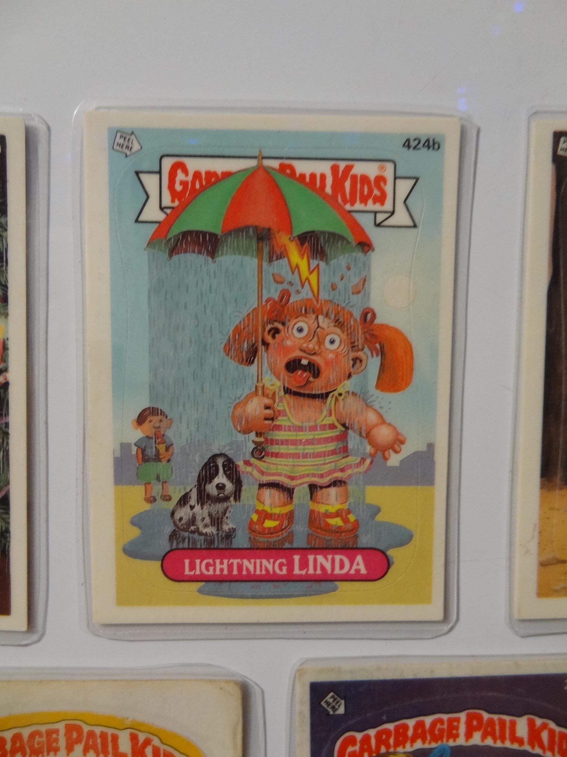 Garbage Pail Kids Magnets (set of 5) Destroyed Lloyd, Lightning Linda, Bruce Noose, Lilly Popped, Itchy Ritchie - Thumbnail 4