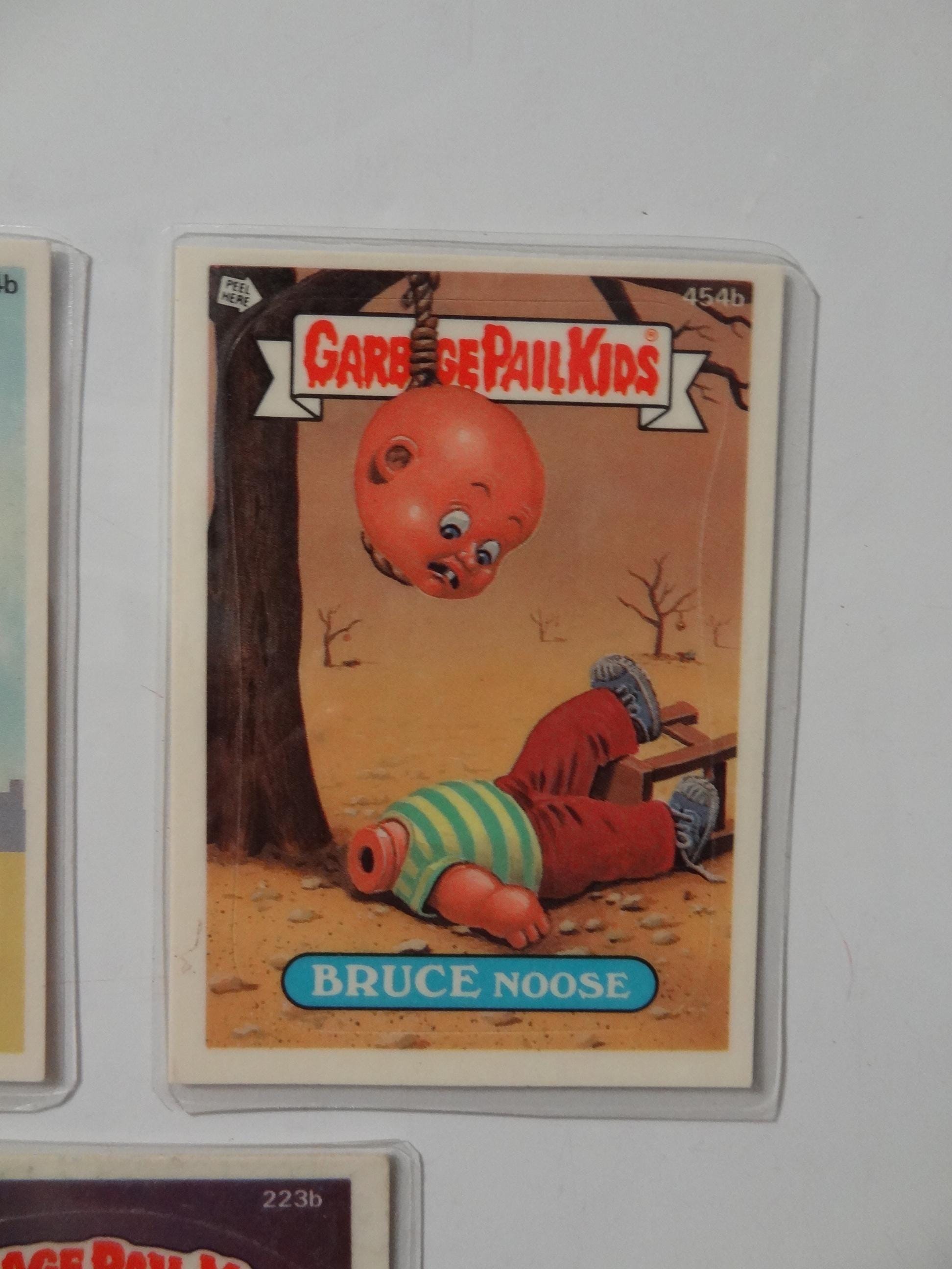 Garbage Pail Kids Magnets (set of 5) Destroyed Lloyd, Lightning Linda, Bruce Noose, Lilly Popped, Itchy Ritchie - Thumbnail 5