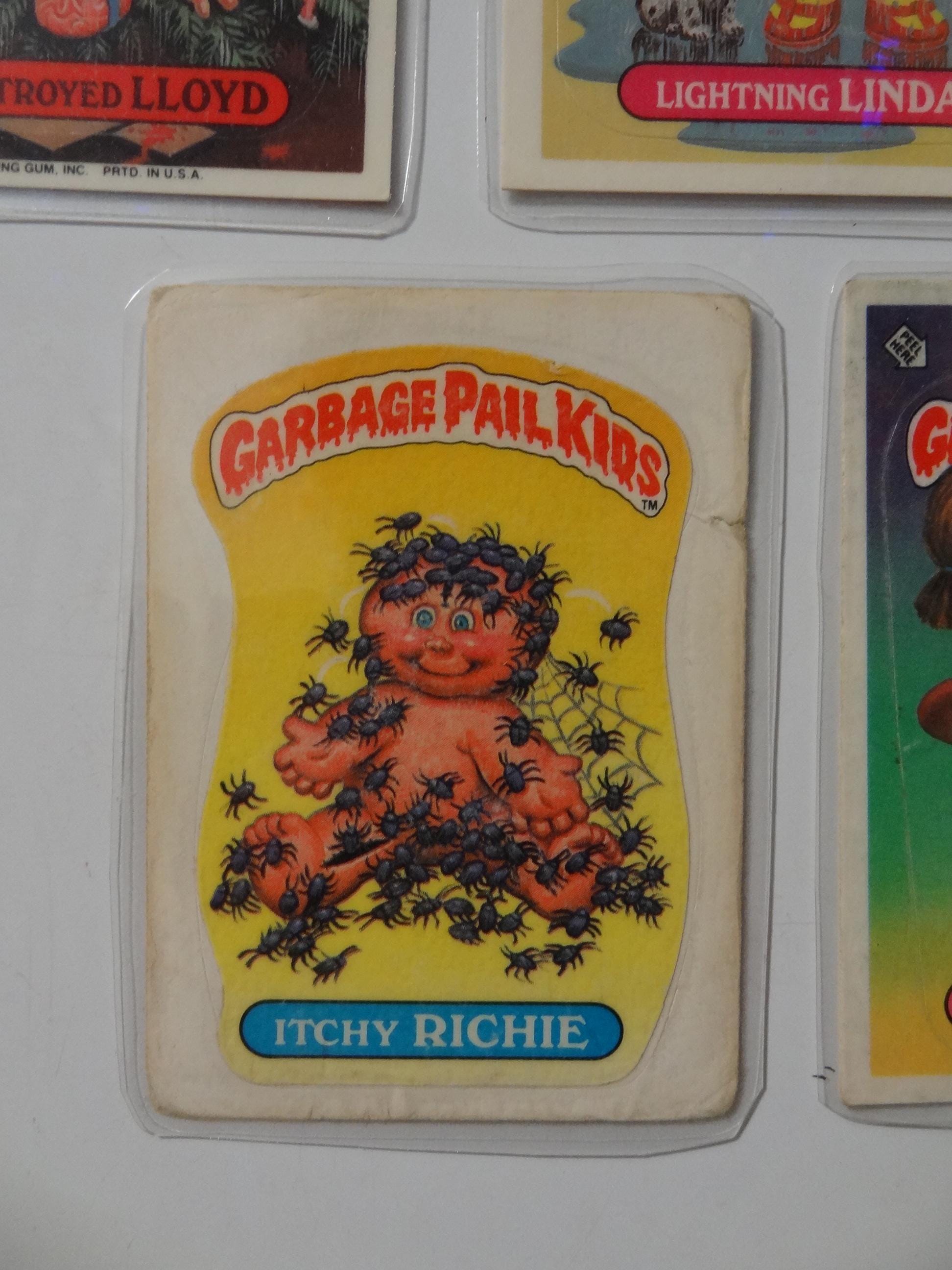 Garbage Pail Kids Magnets (set of 5) Destroyed Lloyd, Lightning Linda, Bruce Noose, Lilly Popped, Itchy Ritchie - Thumbnail 6