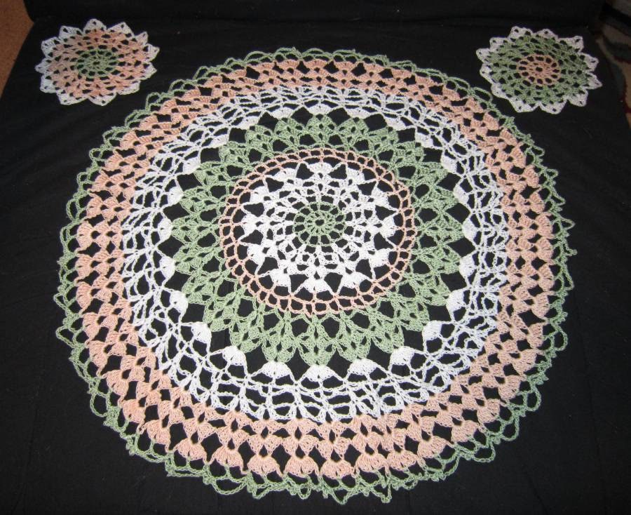 Crochet doily set white-green-rose