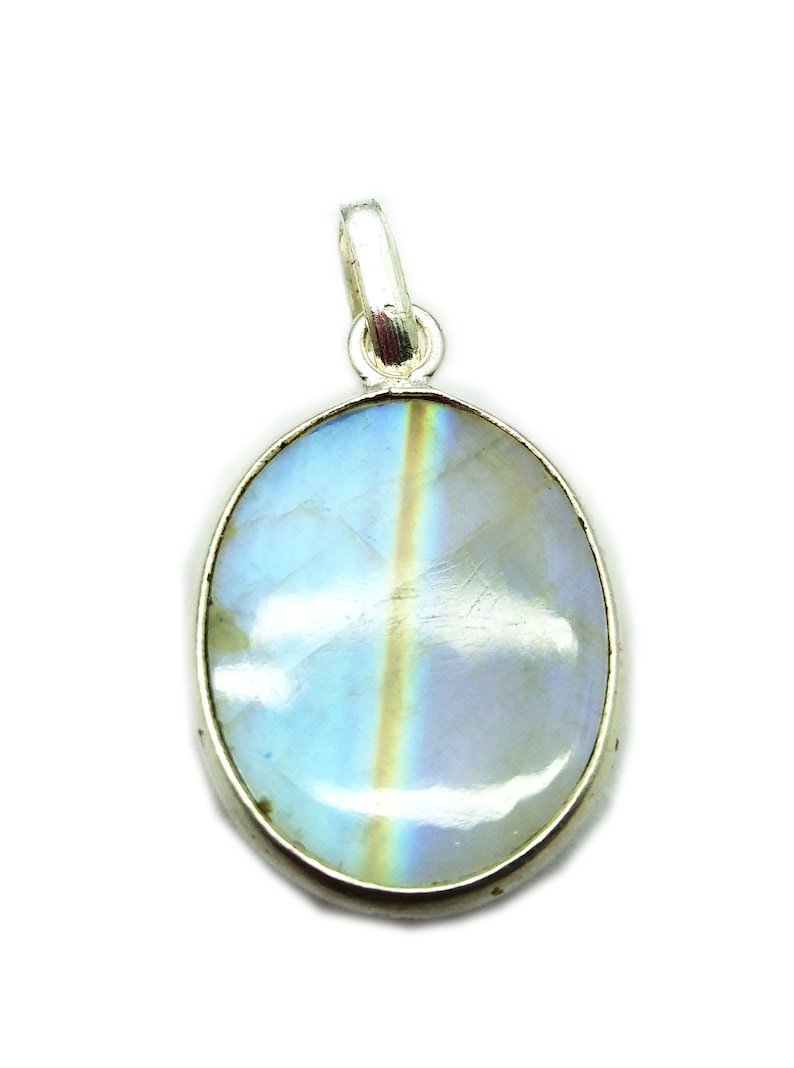 PN29 Very High Quality Stylish Natural Blue Fire Rainbow Moonstone Silver Plated Pendant 19x15x8 mm Oval /& Smooth weight in 20.9 ct