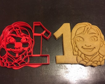 Peppa Pig Silhouette Cookie Cutter holding the number 3 Celebrate their 3rd year! Great for your kid/'s third birthday party