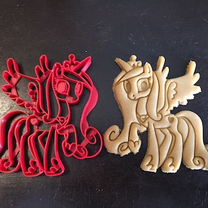 My Little Pony Princess Cadence Cookie Cutter. Great for your kid&#39;s My Little Pony themed birthday Party! MLP
