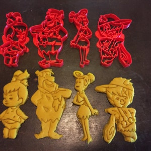 Fred, Wilma, Pebbles and Bamm-Bamm cookie cutters. Perfect for making Flintstones cookies, fondant, playing with Play-Doh or any soft clay.