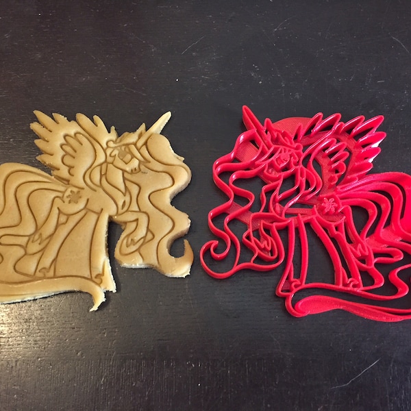 My Little Pony Princess Celestia Cookie Cutter. Great for your kid's My Little Pony themed birthday Party! MLP