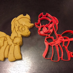 My Little Pony Apple Jack Cookie Cutter. Great for your kid&#39;s My Little Pony themed birthday Party! MLP, Applejack