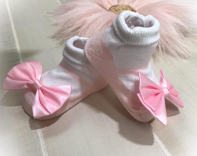 Baby Booties, Baby Ballet Booties with bow, Shower Gift