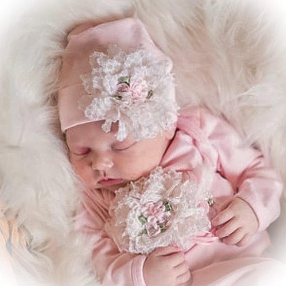 Newborn girl hotsell layette gowns