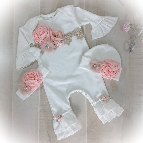girl going home outfit newborn