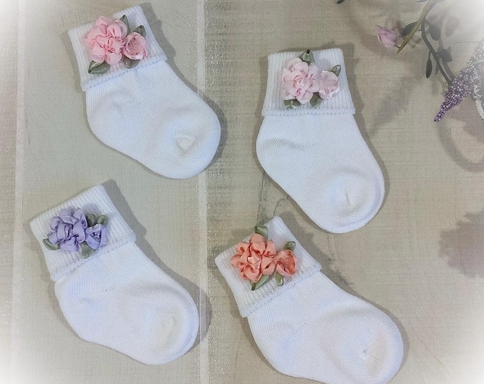 Newborn Booties: White Baby Socks with Flower Accent (0-3 Months)
