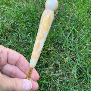 Buttercream Crochet Hook Handle, Ergonomic Crochet Hook, Crochet, Susan Bates, Boye, Clover, Fiber Art