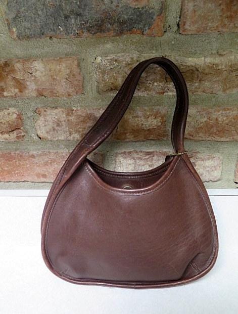 ☆超美品・シリアル付☆COACH Ergo 9027ホーボー ハンドバッグ Vintage Coach 9027 Navy Hand Bag Leather Ergo Hobo Made In