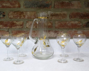 Mid Century Hungarian  Glass Pitcher and 6 Stemmed Glasses With 22K Gold, Floral Leaf Pattern