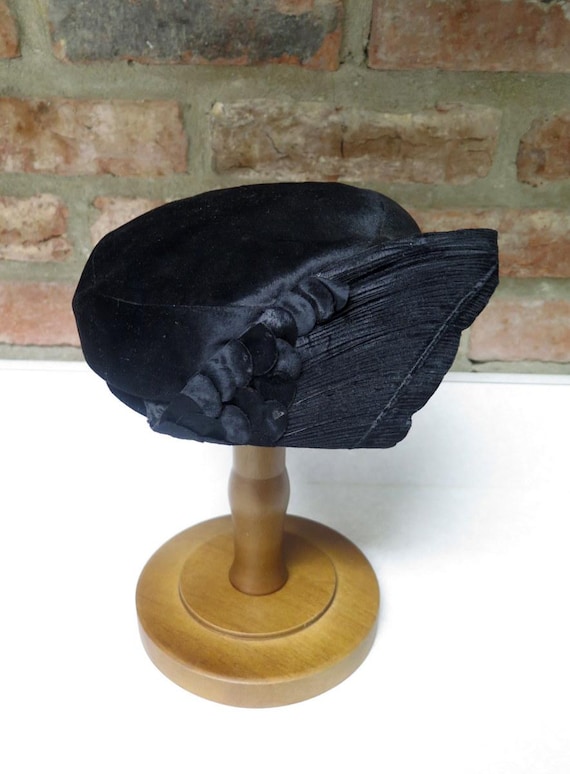 Vintage Black Velvet Hat by Mr. John for Erlebacher display picture 1