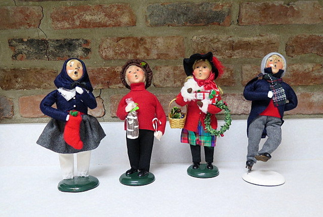 Vintage Byers Choice Christmas Carolers Figurines, Rare Collectibles