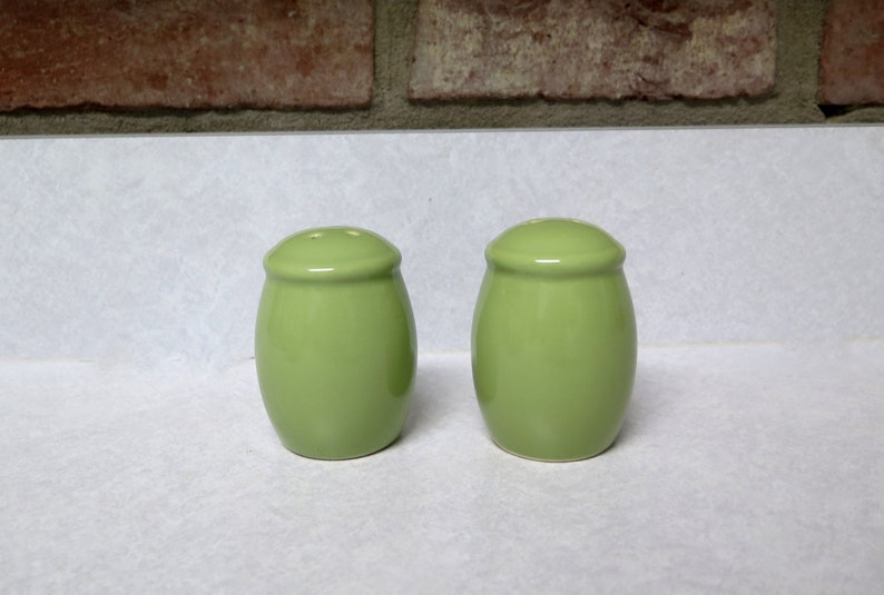 Park Designs Village Collection Salt and Pepper Shaker - Thumbnail 4
