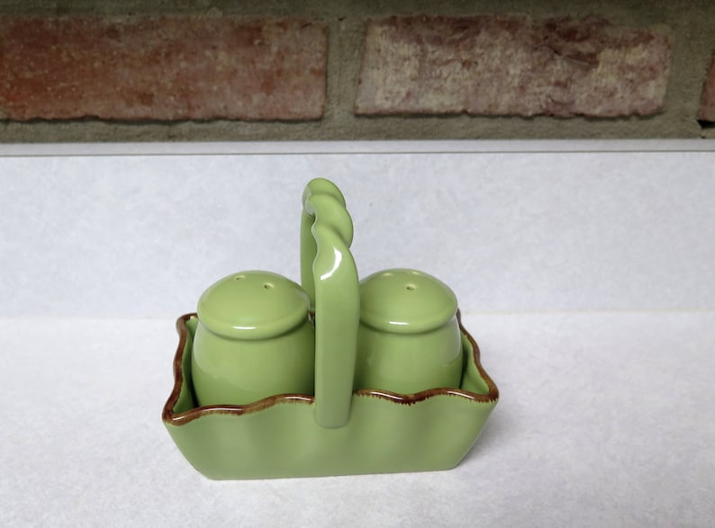 Park Designs Village Collection Salt and Pepper Shaker - Thumbnail 3