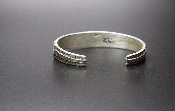 Vintage Native American Hand Carved Sterling Silver Cuff Vintage Native American Hand Carved Sterling Silver Cuff