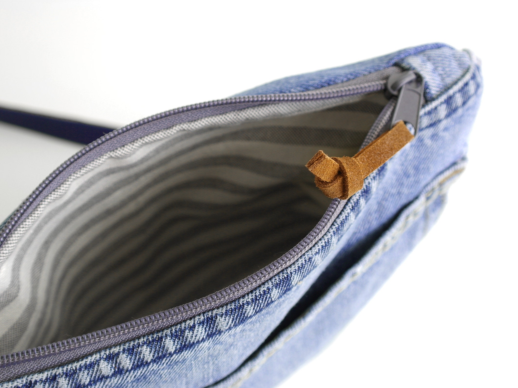 [POT] Denim Collector Bag ★大人気★ Upcycled Denim Crossbody Bag From an Old Levi's 501 With