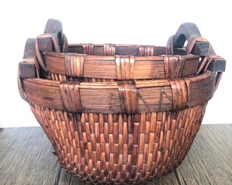 Vintage Chinese Woven Willow Rice Baskets with Hand Carved Handles,  Nested Pair