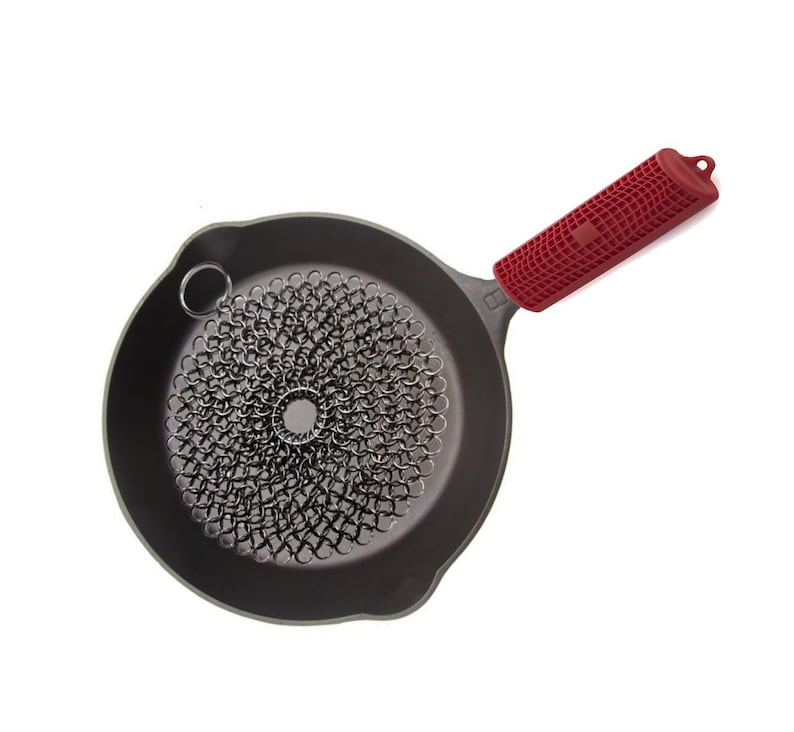 Premium Cast Iron Skillet Cleaner Stainless Steel Chainmail Scrubber Large Circular Wire Metal Pot Cleaner, Made of Rust Proof Chain Mail image 3