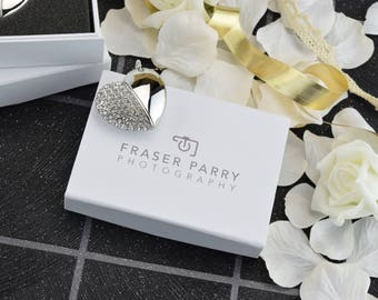 1 memoria USB personalizada con forma de corazón de cristal para boda y caja magnética blanca/marca personalizada para usted. / 8GB / 16GB / 32GB / USB 3.0