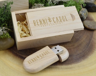 10 Personalised Wedding Light Wooden Pebble USB Stick & Slide Box | Custom Branded for You! | 8GB | 16GB | 32GB | USB 3.0