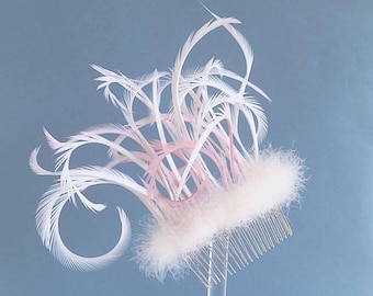 White and pale pink feather wedding hair comb,blush wedding hairpins,brides hair comb,bridesmaids headdress,pink accessory,party hair comb