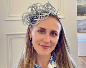 Beautiful silver fascinator,silver feathers,handmade silver headpiece,silver headband, special occasions,Wedding,Royal Ascot,Races,Race days