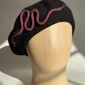 Black and burgundy beret,unique French beret, black soft wool, women,girl hat,wine red,maroon, modern beret with  dark red, burgundy detail