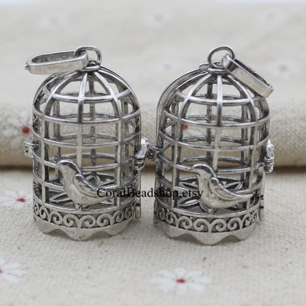 2pcs Antique Silver Hollow Bird Cage Pendant Locket Wish Box Charms for Aroma Perfume Essential Oil Diffuser DIY Jewelry Necklace Making