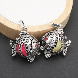 2 piezas de plata antigua hueca abierta pez colgante campana bola jaula medallón para aromaterapia perfume aceite esencial difusor collar fabricación